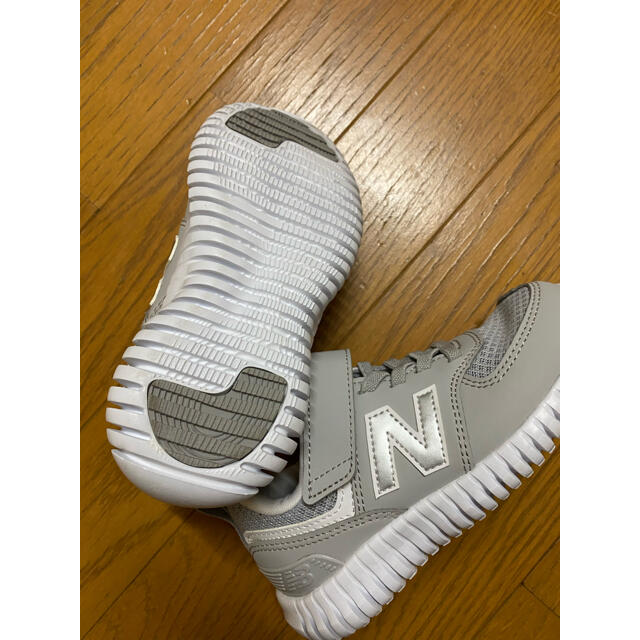 New Balance(ニューバランス)のニューバランス　kidsサイズ　17cm キッズ/ベビー/マタニティのキッズ靴/シューズ(15cm~)(スニーカー)の商品写真