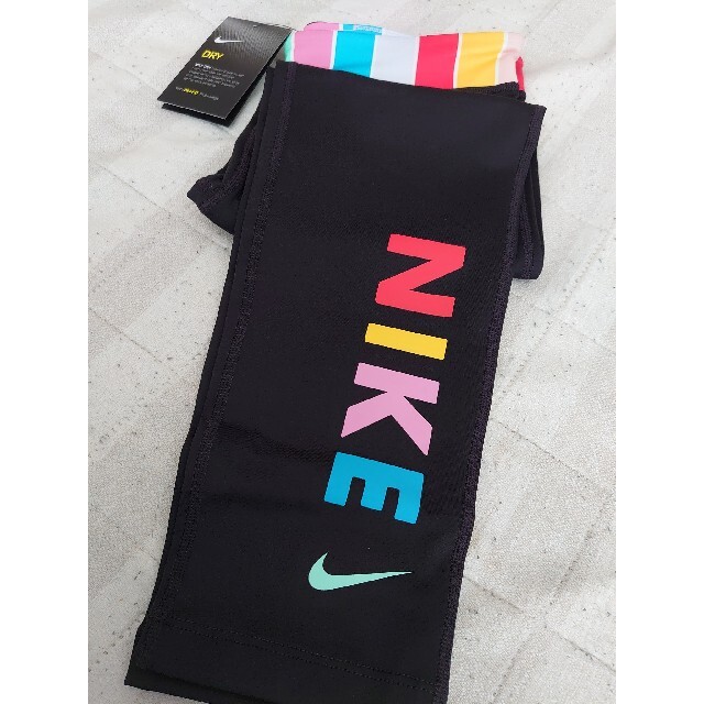 NIKE(ナイキ)の髪ばつばつ様専用 キッズ/ベビー/マタニティのキッズ服女の子用(90cm~)(パンツ/スパッツ)の商品写真