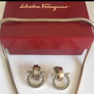 サルヴァトーレフェラガモ(Salvatore Ferragamo)のフェラガモ イヤリング　Salvatore Ferragamo(イヤリング)