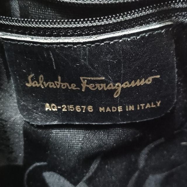 Salvatore Ferragamo(サルヴァトーレフェラガモ)のサルバトーレフェラガモ リュックサック 黒 レディースのバッグ(リュック/バックパック)の商品写真