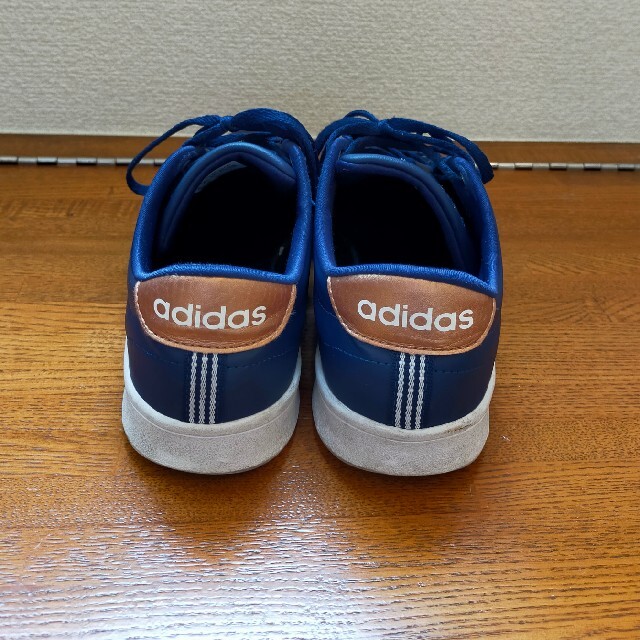 adidas(アディダス)のアディダス　レディース　スニーカー レディースの靴/シューズ(スニーカー)の商品写真