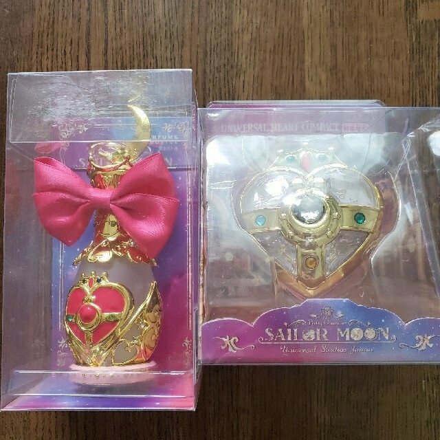 セーラームーン　USJ 　コンパクト&アトマイザーアニメグッズ