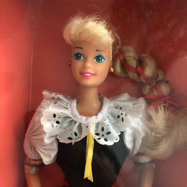 Barbie(バービー)の1990年チェコスロバキアBarbieバービー未開封ヴィンテージ キッズ/ベビー/マタニティのおもちゃ(ぬいぐるみ/人形)の商品写真