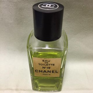 シャネル(CHANEL)のCHANEL シャネル 香水 No.19 (香水(女性用))