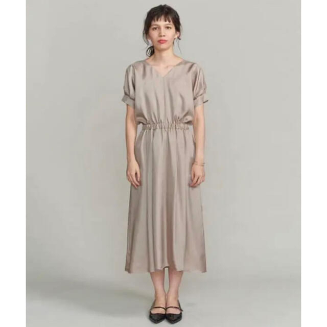 BEAUTY&YOUTH UNITED ARROWS(ビューティアンドユースユナイテッドアローズ)のBY DRESS ツイルVネックドルマンスリーブドレス レディースのワンピース(ひざ丈ワンピース)の商品写真