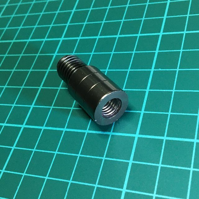 タモ網 変換アダプター オス凸 W1/2（インチネジ12.7mm）メス凹 M8青 スポーツ/アウトドアのフィッシング(その他)の商品写真