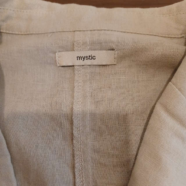mystic(ミスティック)の美品　ミスティック　麻混テーラードジャケット　カーキ　コットンリネン レディースのジャケット/アウター(テーラードジャケット)の商品写真