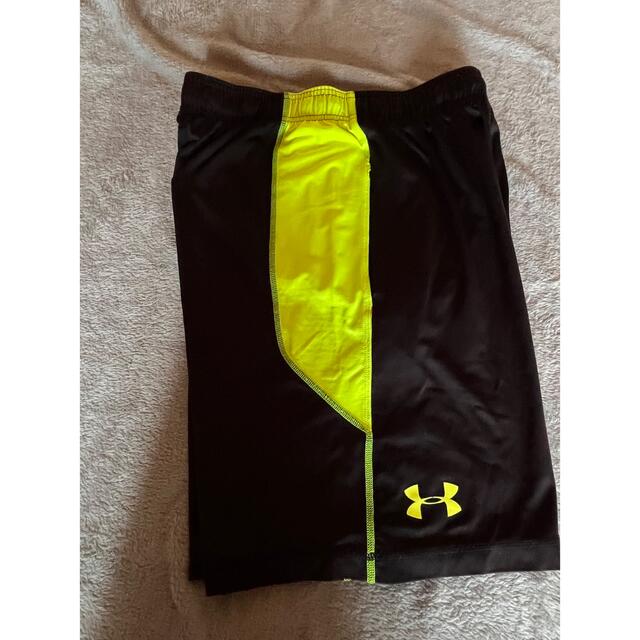 UNDER ARMOUR(アンダーアーマー)のkenee様専用　アンダーアーマー ハーフパンツ　S スポーツ/アウトドアのスポーツ/アウトドア その他(バスケットボール)の商品写真