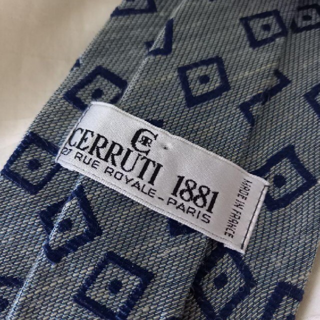Cerruti(セルッティ)の【mmkm♡様専用】CERRUTI　セルッティ　チェルッティ　ネクタイ メンズのファッション小物(ネクタイ)の商品写真
