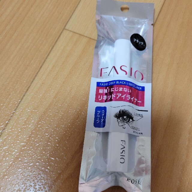 Fasio(ファシオ)のFASIO☆リキッドアイライナー☆ブラック☆ウォータープルーフ コスメ/美容のベースメイク/化粧品(アイライナー)の商品写真