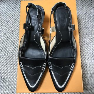 トッズ(TOD'S)の美品　ドッズ  TOD'sパンプス　35 １／2(ハイヒール/パンプス)