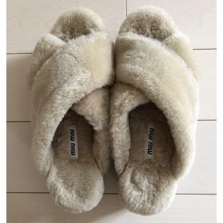 最終お値下げ☆MIUMIU ファー サンダル-