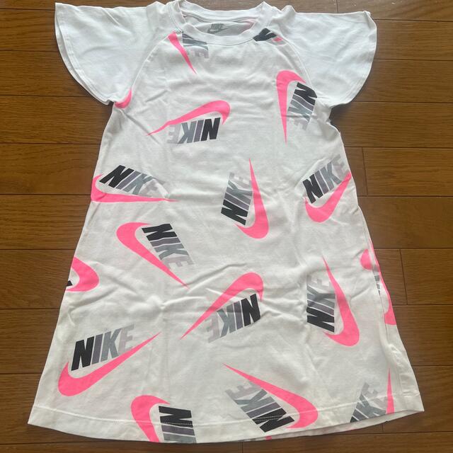 NIKE(ナイキ)のNIKE Tシャツワンピース キッズ/ベビー/マタニティのキッズ服女の子用(90cm~)(Tシャツ/カットソー)の商品写真