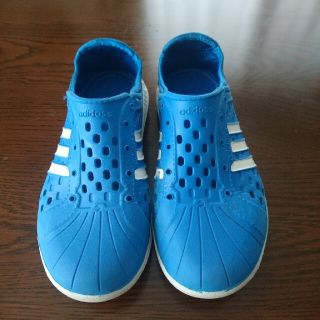 アディダス(adidas)のアディダス サンダル 22センチ(サンダル)