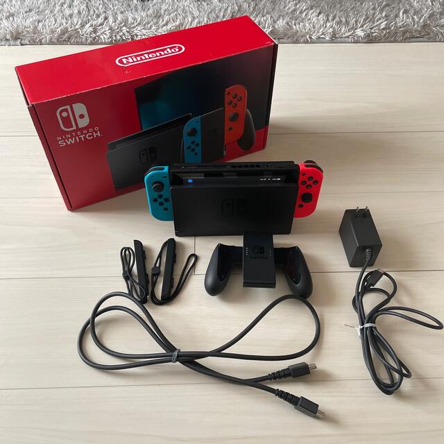 Nintendo Switch(ニンテンドースイッチ)の美品Nintendo Switch本体ネオンブルー&ネオンレッド エンタメ/ホビーのゲームソフト/ゲーム機本体(家庭用ゲーム機本体)の商品写真