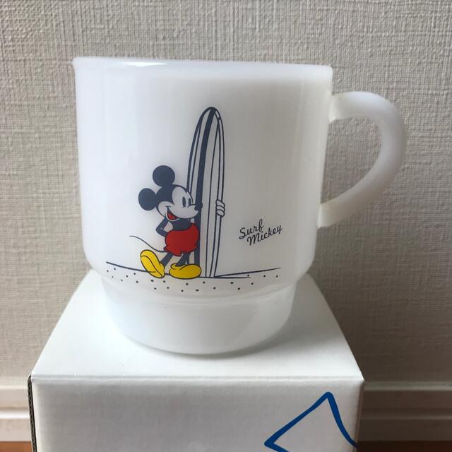 Fire-King(ファイヤーキング)のSURF mickey サーフ ミッキー スタッキングマグ milkware  インテリア/住まい/日用品のキッチン/食器(グラス/カップ)の商品写真