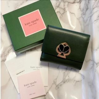 ケイトスペードニューヨーク(kate spade new york)のケイトスペードニューヨーク　Kate spade 折り財布　ニコラ　緑(財布)