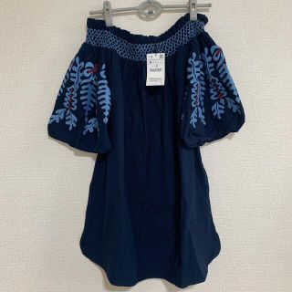 ザラ(ZARA)の（新品）ZARA オフショル(シャツ/ブラウス(半袖/袖なし))