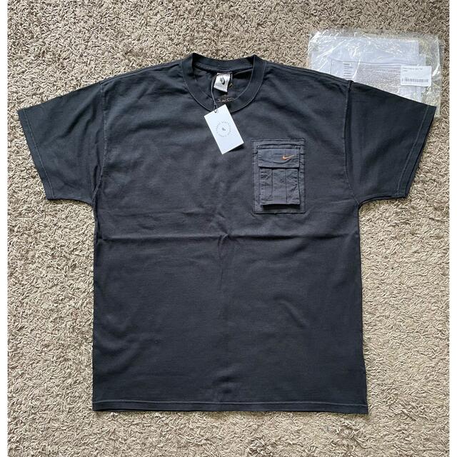 NIKE(ナイキ)のL NIKE TRAVIS SCOTT POCKET TEE Tシャツ メンズのトップス(Tシャツ/カットソー(半袖/袖なし))の商品写真