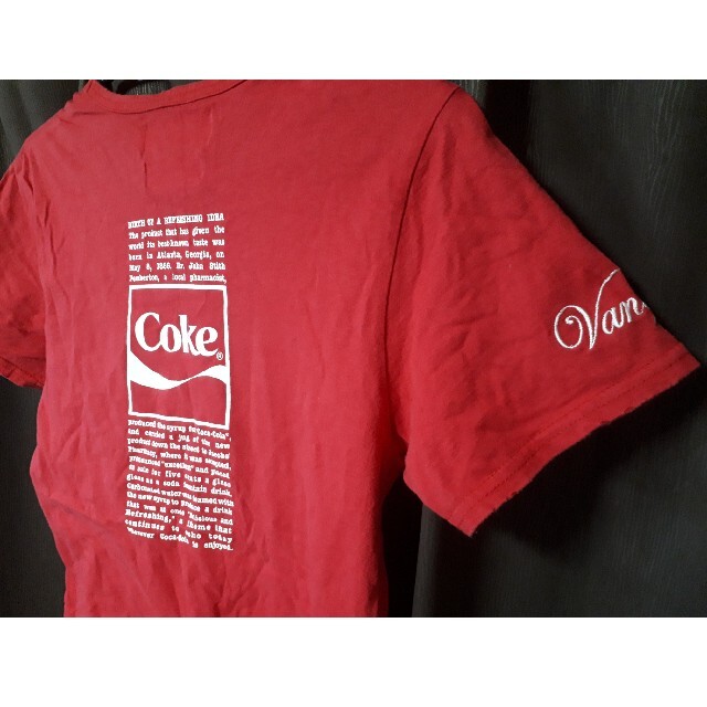 ヴァンキッシュゴールドコカコーラTシャツ44 メンズのトップス(Tシャツ/カットソー(半袖/袖なし))の商品写真