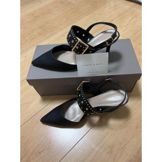 チャールズアンドキース(Charles and Keith)のチャールズアンドキース　スタッズパンプス(ハイヒール/パンプス)