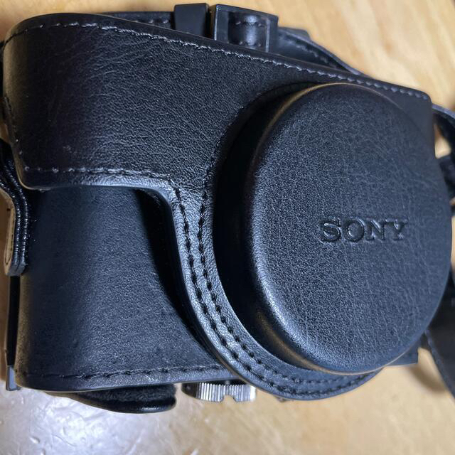 SONY(ソニー)のソニー RX100 純正ケース ブラック LCJ-RXF スマホ/家電/カメラのカメラ(コンパクトデジタルカメラ)の商品写真