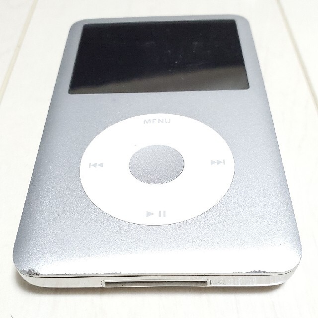 iPod(アイポッド)のiPod classic 160GB silver スマホ/家電/カメラのオーディオ機器(ポータブルプレーヤー)の商品写真