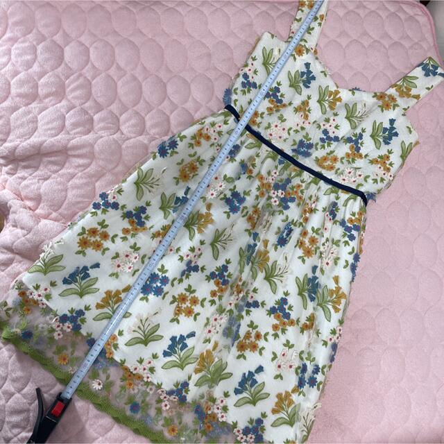 Lois CRAYON - ロイスクレヨン 花柄刺繍ワンピース Mサイズの通販 by