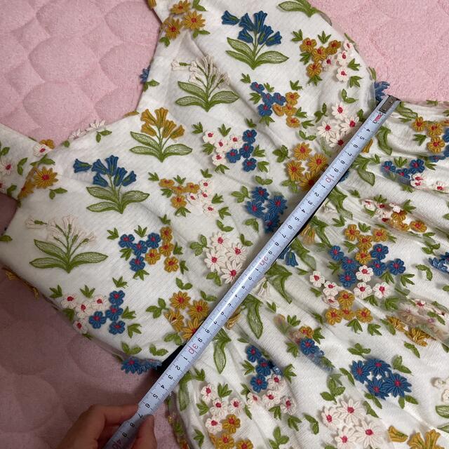Lois CRAYON - ロイスクレヨン 花柄刺繍ワンピース Mサイズの通販 by