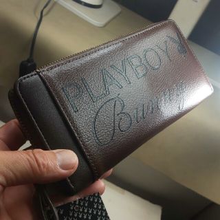 プレイボーイ(PLAYBOY)の新品未使用、タグ付き、PLAYBOY、長財布ラウンドファスナー(長財布)