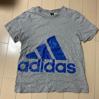 アディダス(adidas)のアディダス　グレーTシャツ　140センチ　使用感あり(Tシャツ/カットソー)