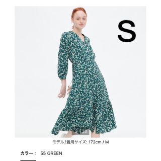 ユニクロ(UNIQLO)のプリントＶネックフレアワンピース(7部袖・標準丈) ユニクロ(ロングワンピース/マキシワンピース)