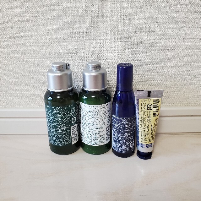 L'OCCITANE(ロクシタン)の新品 未使用 未開封 ロクシタン ヘアケアセット 基礎化粧品 ハンドクリーム コスメ/美容のボディケア(ハンドクリーム)の商品写真