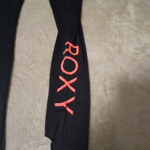 Roxy(ロキシー)のみー様専用ROXY レギンス レディースのレッグウェア(レギンス/スパッツ)の商品写真