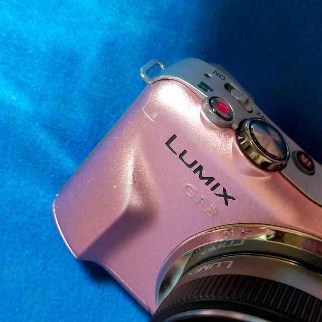 Panasonic(パナソニック)のLUMIX ＧＦ３　ダブルレンズキット スマホ/家電/カメラのカメラ(ミラーレス一眼)の商品写真