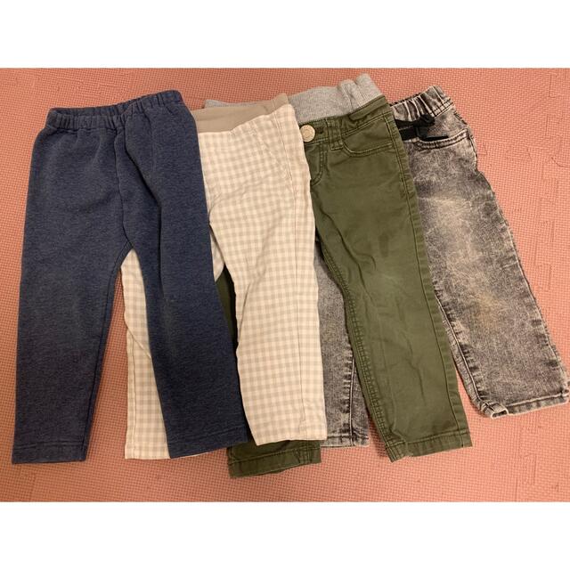 GAP(ギャップ)のズボン　パンツ　3本セット　90 GAP ユニクロ含 キッズ/ベビー/マタニティのキッズ服男の子用(90cm~)(パンツ/スパッツ)の商品写真