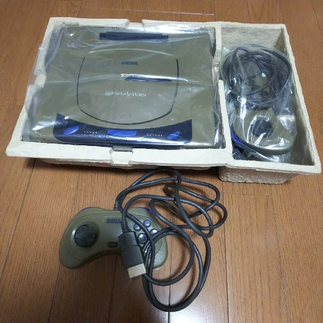 SEGA(セガ)のセガサターン本体(ジャンク品) エンタメ/ホビーのゲームソフト/ゲーム機本体(家庭用ゲーム機本体)の商品写真