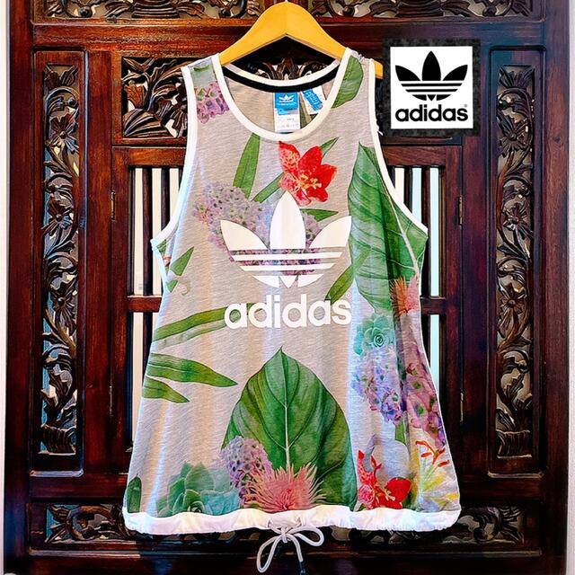 美品adidasアディダス ファーム コラボ紫陽花柄 花柄パーカー スエット L