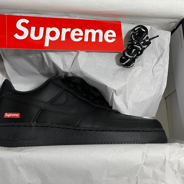 Supreme(シュプリーム)のSupreme × Nike Air Force 1 Low black メンズの靴/シューズ(スニーカー)の商品写真