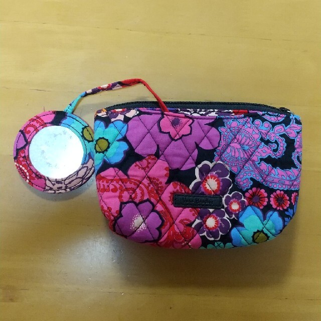 Vera Bradley(ヴェラブラッドリー)のベラブラッドリーのコスメポーチ   ミラー付き レディースのファッション小物(ポーチ)の商品写真