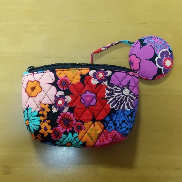 Vera Bradley(ヴェラブラッドリー)のベラブラッドリーのコスメポーチ   ミラー付き レディースのファッション小物(ポーチ)の商品写真