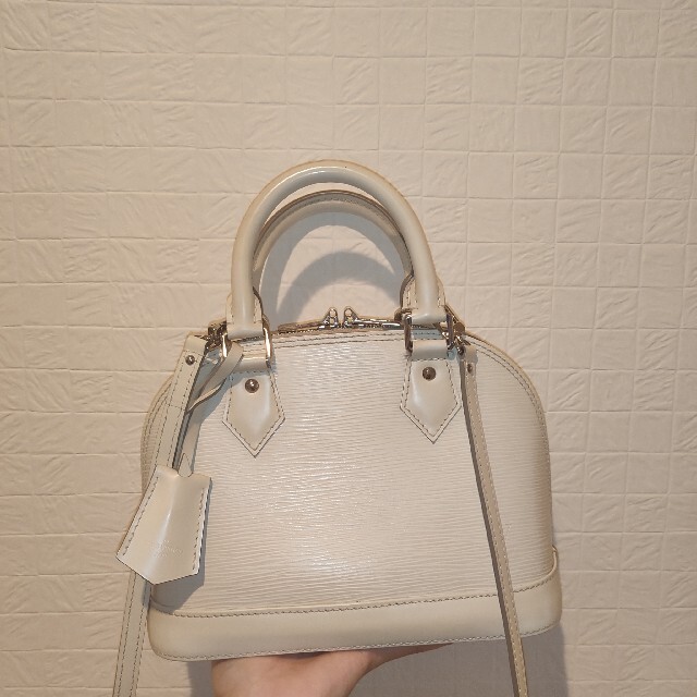史上最も激安】 LOUIS VUITTON - ルイヴィトン エピ アルマBB 2WAY