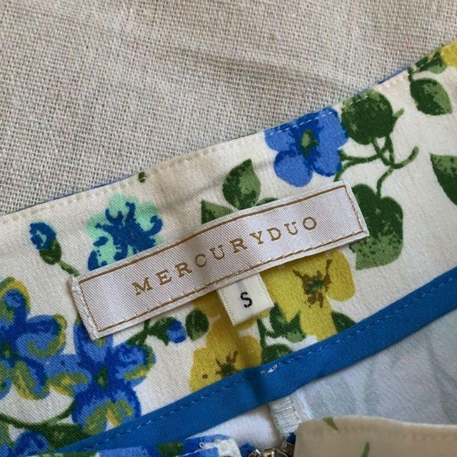 MERCURYDUO(マーキュリーデュオ)のMERCURY DUO マーキュリー デュオ　花柄　ショートパンツ レディースのパンツ(ショートパンツ)の商品写真