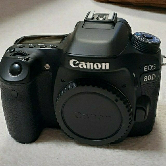 Canon(キヤノン)のキャノン　eos　80D スマホ/家電/カメラのカメラ(デジタル一眼)の商品写真