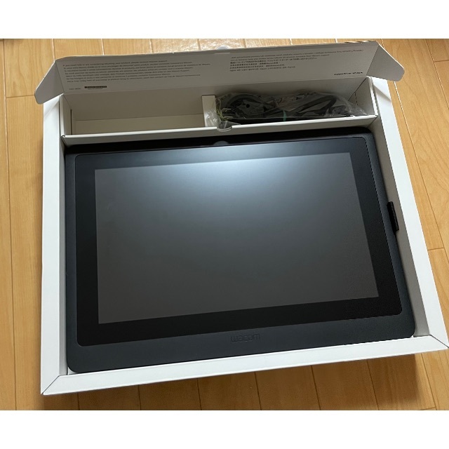 Wacom Cintiq 16インチ Wacom Cintiq 16インチ