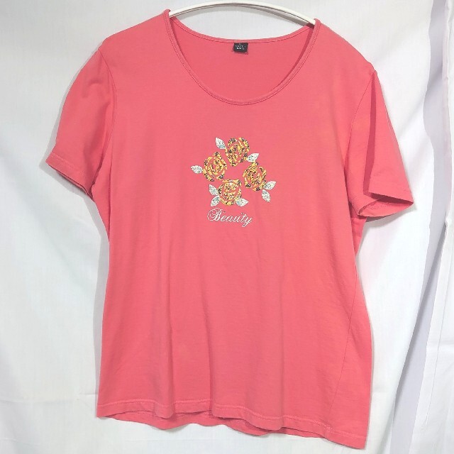 Beauty UネックTシャツ LL レッドピンク 薔薇 バラ レディースのトップス(Tシャツ(半袖/袖なし))の商品写真