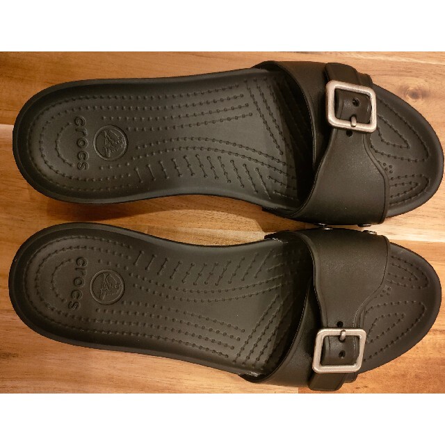 crocs(クロックス)のCROCS sarah sandal w レディースの靴/シューズ(サンダル)の商品写真