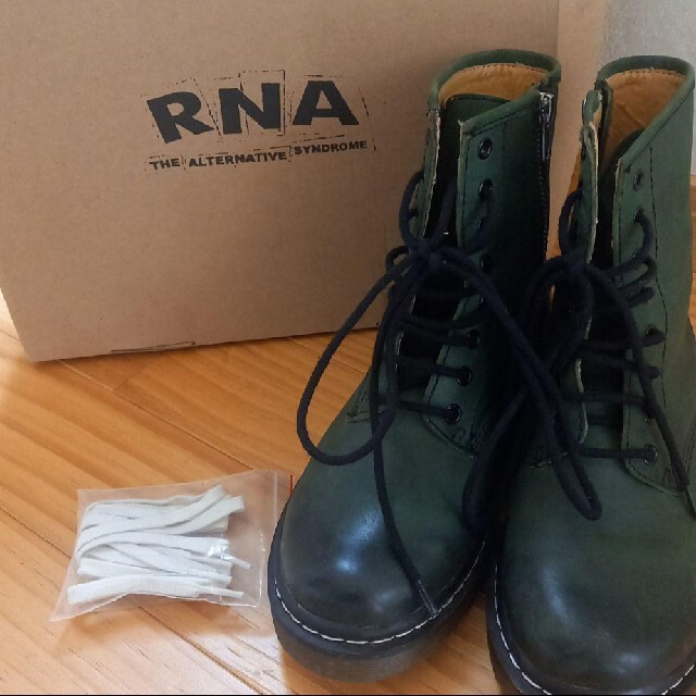 RNA(アールエヌエー)の◇定価¥27,280◇インサイドZIPブーツ◇グリーン◇ レディースの靴/シューズ(ブーツ)の商品写真