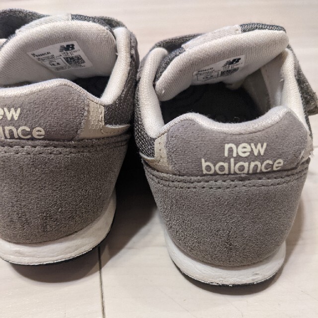 New Balance(ニューバランス)のうさぎ様専用★New Balanceスニーカー　15.5 キッズ/ベビー/マタニティのキッズ靴/シューズ(15cm~)(スニーカー)の商品写真