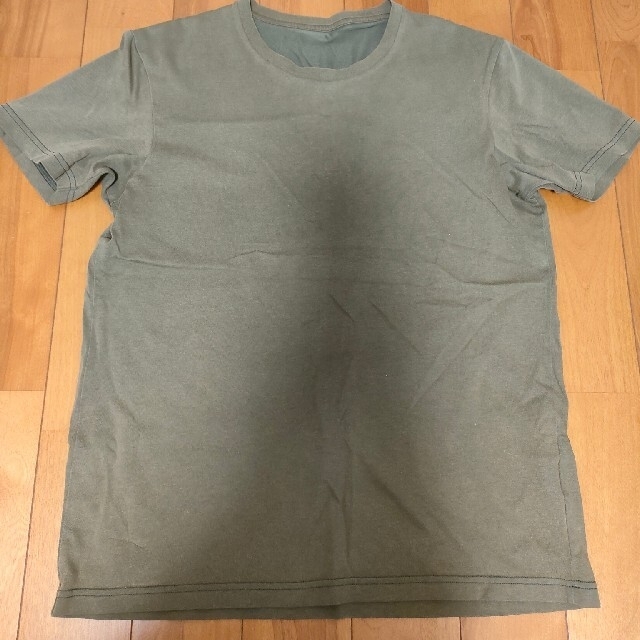 UNIQLO(ユニクロ)のユニクロ　メンズ　半袖　シャツ メンズのトップス(Tシャツ/カットソー(半袖/袖なし))の商品写真